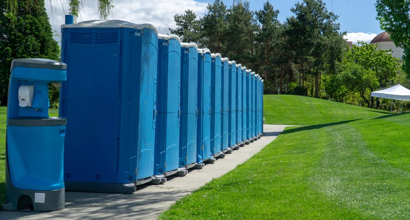 porta potty rental offers flexible delivery and pickup options to accommodate the specific needs of each customer